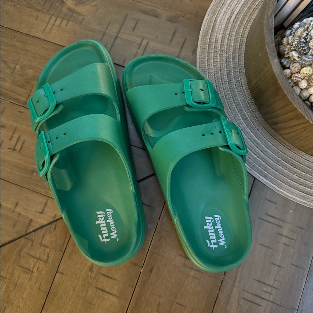 Funky Monkey Womens Green Sandals